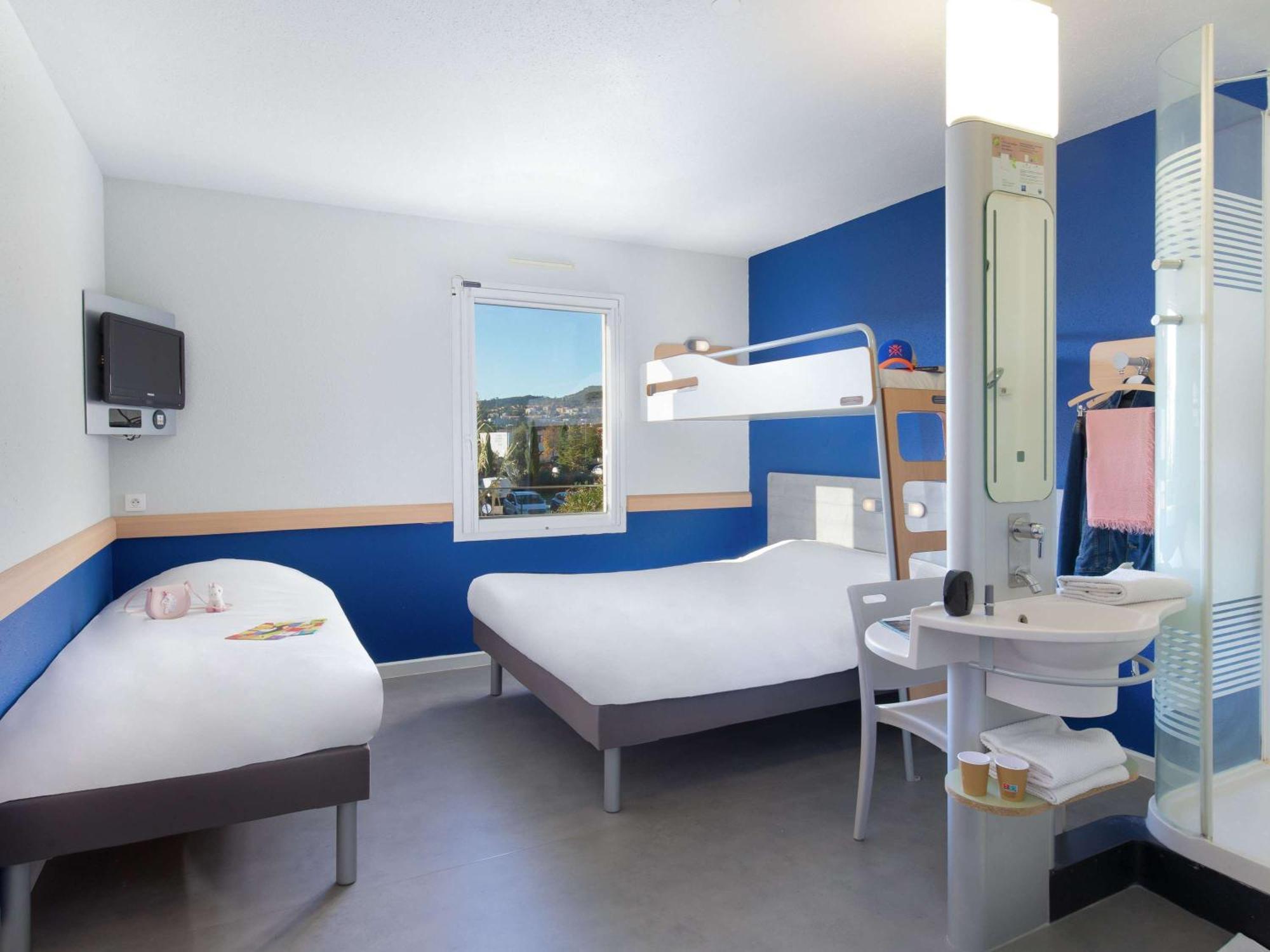 Ibis Budget Saint-Maximin エクステリア 写真
