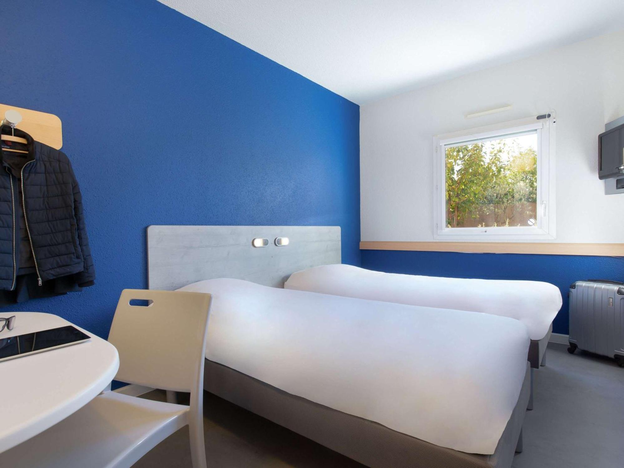 Ibis Budget Saint-Maximin エクステリア 写真