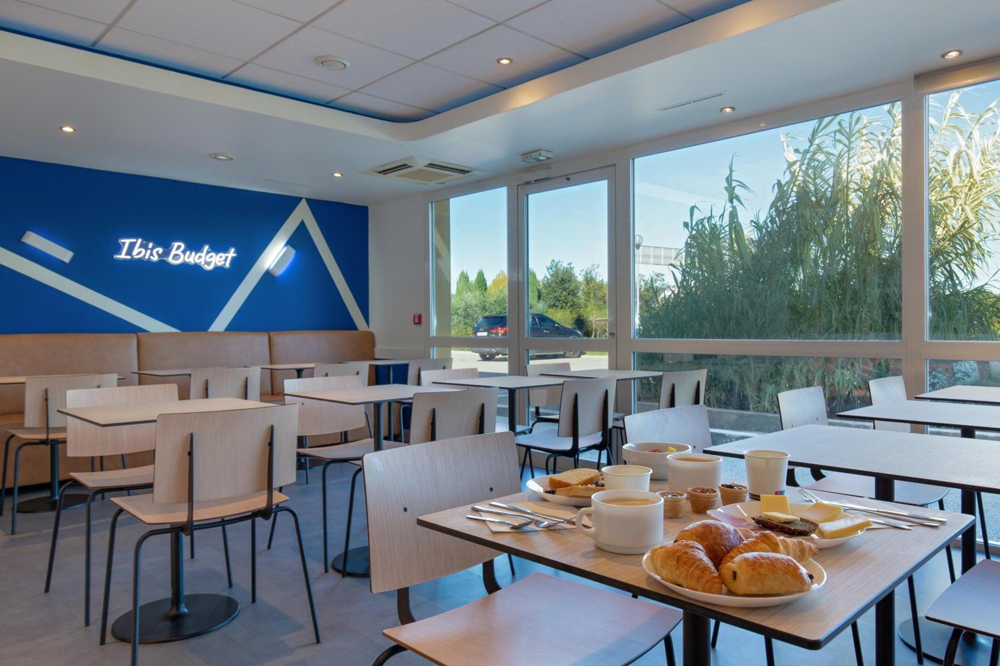 Ibis Budget Saint-Maximin エクステリア 写真