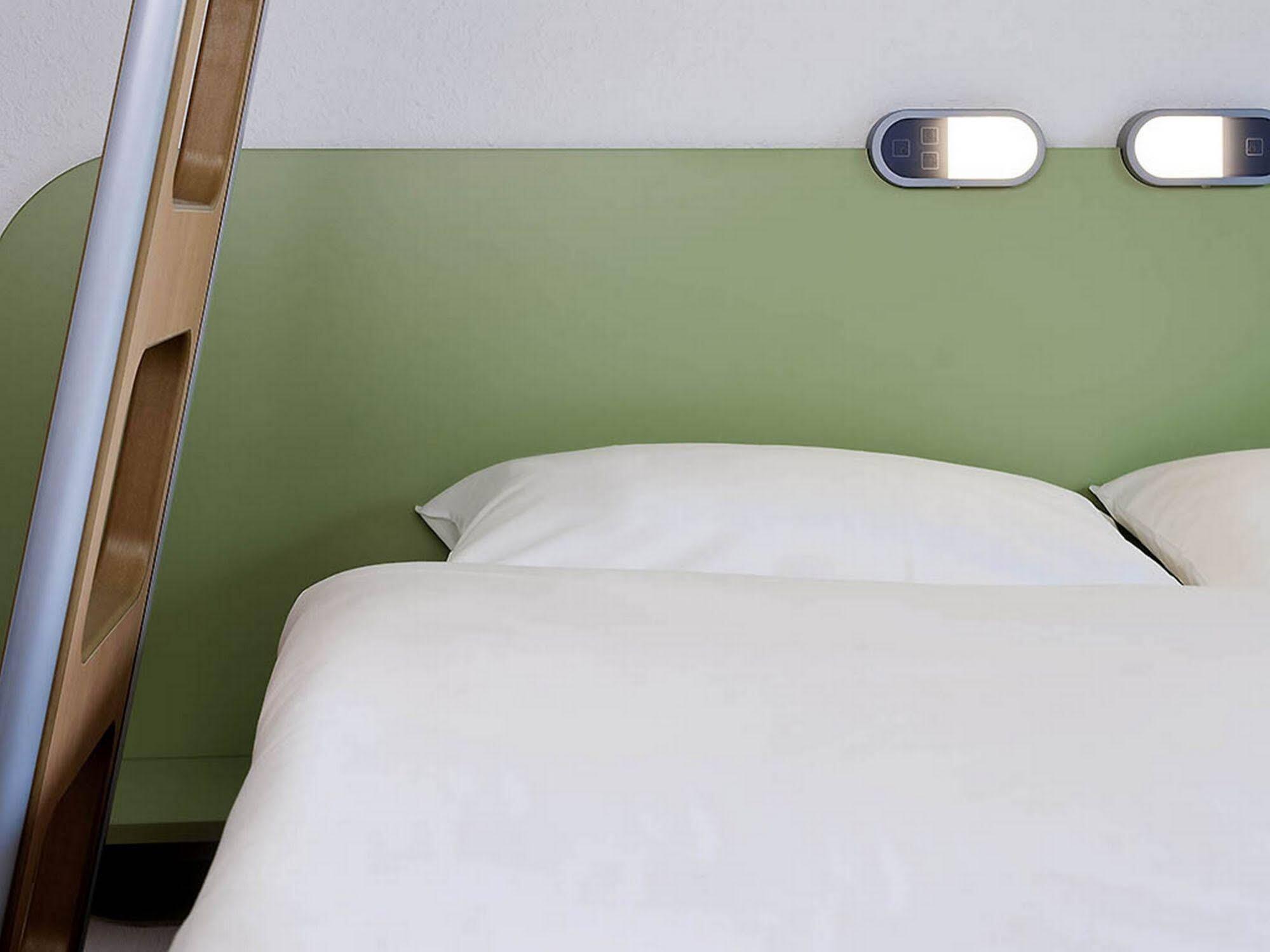 Ibis Budget Saint-Maximin エクステリア 写真